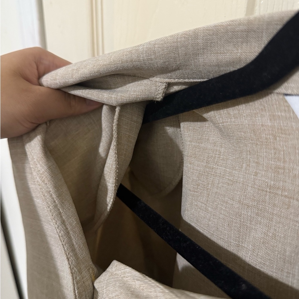 Northern Traditions Beige Button Front Blouse w/ Shoulder Pads | Size 18 - Picture 9 of 12